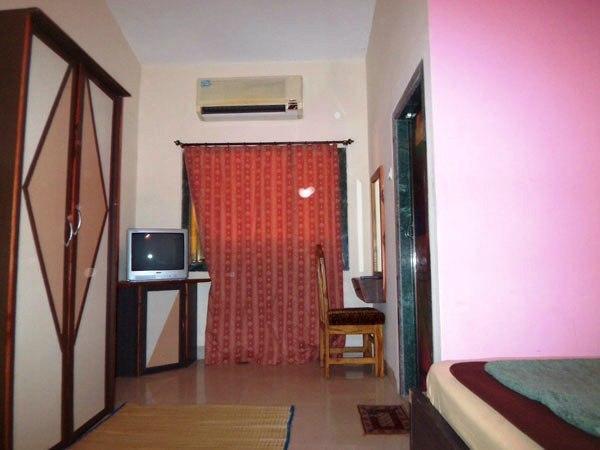 Guest house Down Hill Village