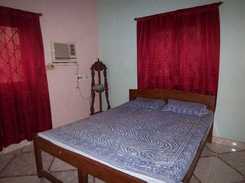 Guest house Down Hill Village